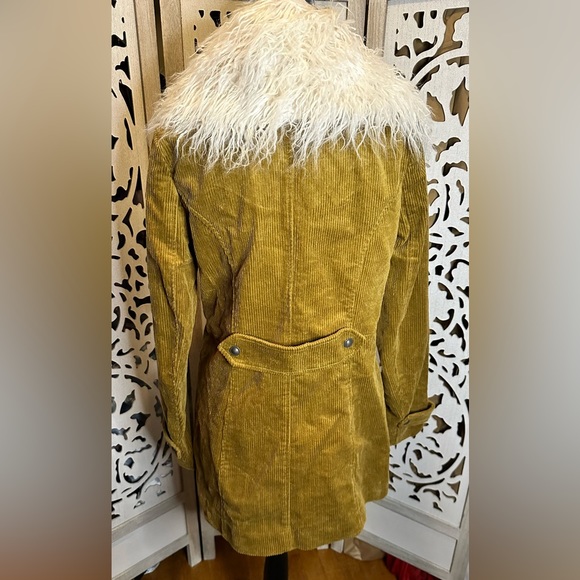 Free People Lady Lane Faux Fur Collar - Picture 5 of 5
